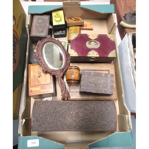 Collection of miscellaneous treenware to include Mauchline w...
