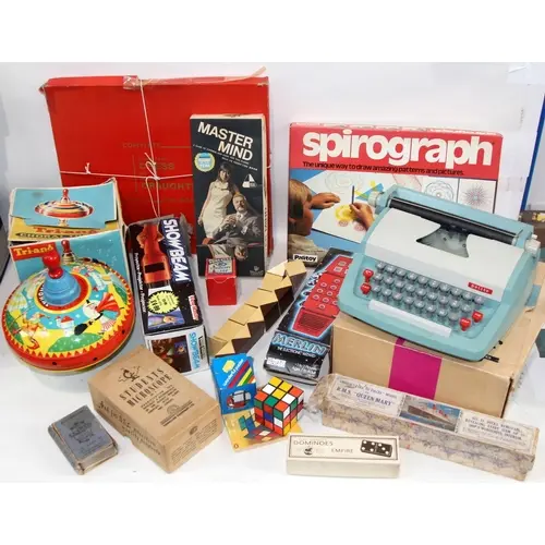 A selection of vintage toys and games to include boxed Tri-a...