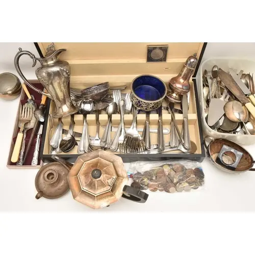 A BOX OF ASSORTED WHITE METAL, to include a 'Yeoman Silver p...