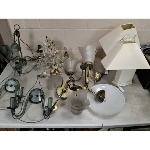 A GROUP OF HOUSEHOLD LIGHTING ITEMS to include a set of pati...