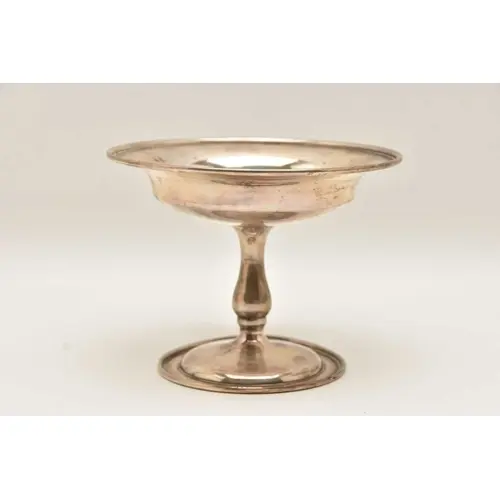 AN EARLY 20TH CENTURY SILVER PEDESTAL BONBON DISH, polished ...