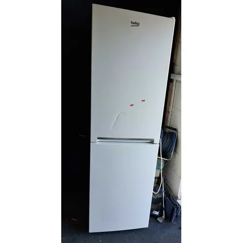A BEKO CFG1582W FRIDGE FREEZER (PAT passed and working at 2 ...