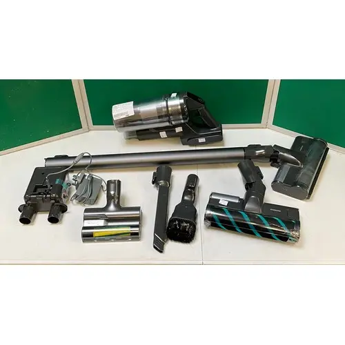 A Samsung Jet 75 stick vacuum cleaner with charger, original...
