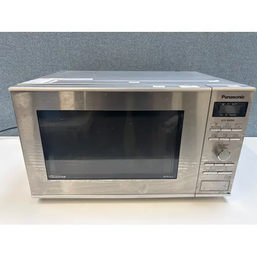 A Panasonic grill microwave, original RRP £129.99 (405-327) ...