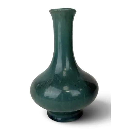 A CHINESE GLAZED BOTTLE VASE 19cm H