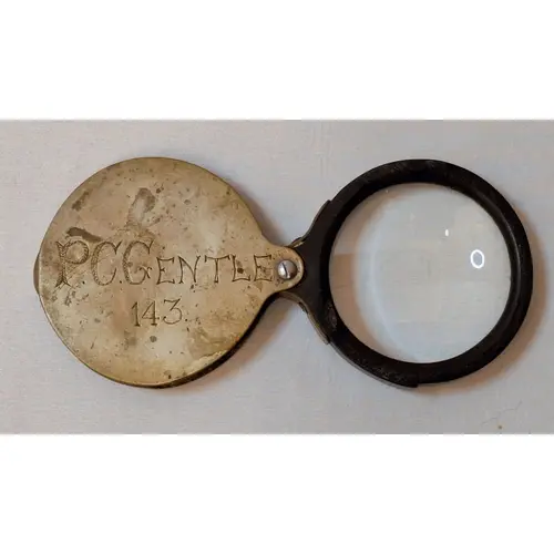 Vintage Magnifying Glass with cover engraved PC Gentle 143