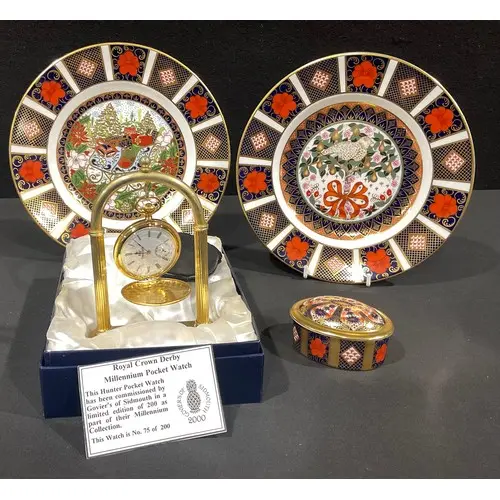 A Royal Crown Derby Imari 1128 pattern oval trinket pot and ...