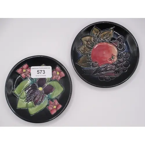 Two small late Moorcroft dishes, 12cm diameter