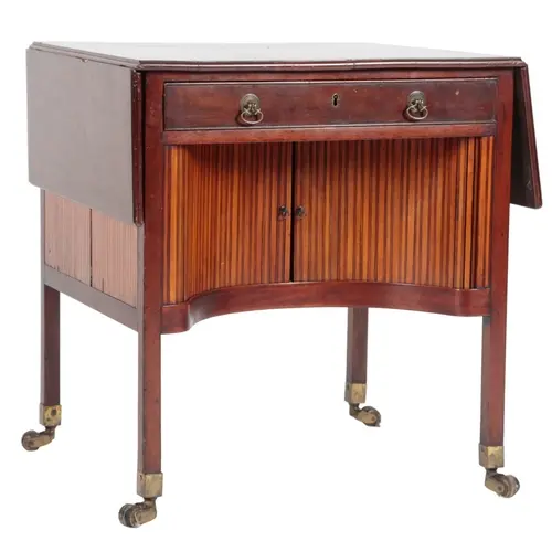 A George III Chippendale design mahogany drop leaf supper ta...