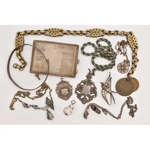 AN ASSORTMENT OF JEWELLERY, to include a silver medal, hallm...