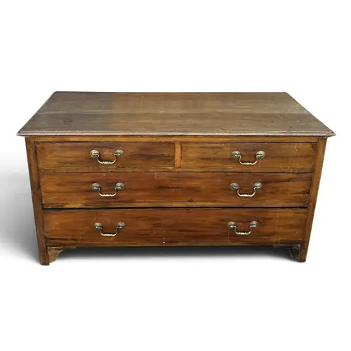 A MAHOGANY LOW CHEST OF DRAWERS 107cm x 55cm x 48cm...