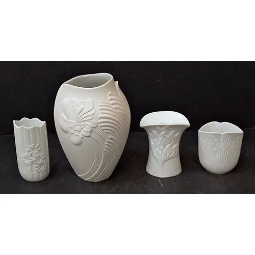 Vintage White Bisque Kaiser Porcelain incl. Vase with stylis...