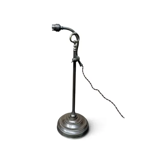 A BRASS DESK LAMP 43cm H