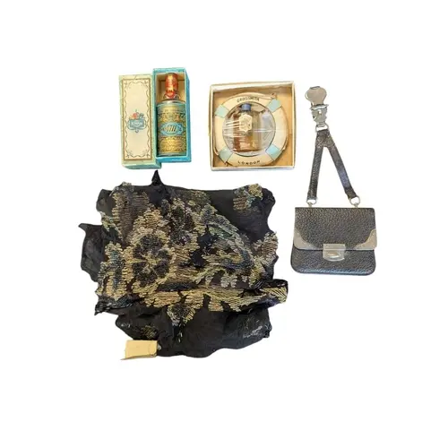 Collection of 20th century ladies curios. To include an E. B...