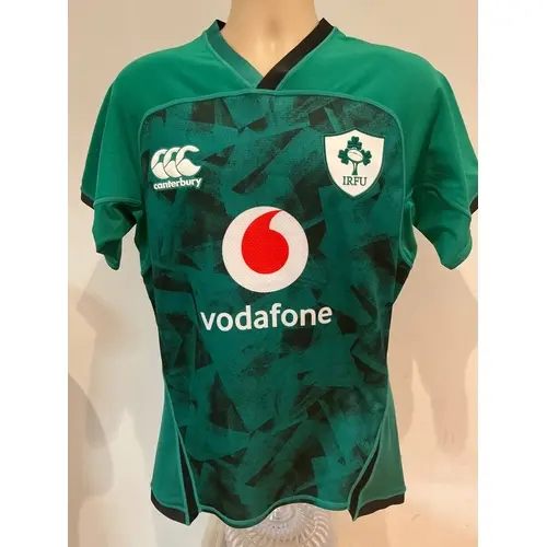 Rugby Football Shirt Collection: To include an Ireland large...