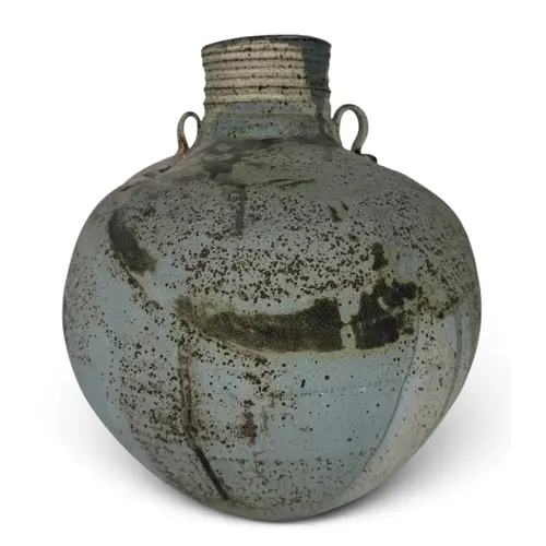 AN INTERESTING STUDIO CERAMIC VASE WITH TWO LOOP HANDLES 28c...