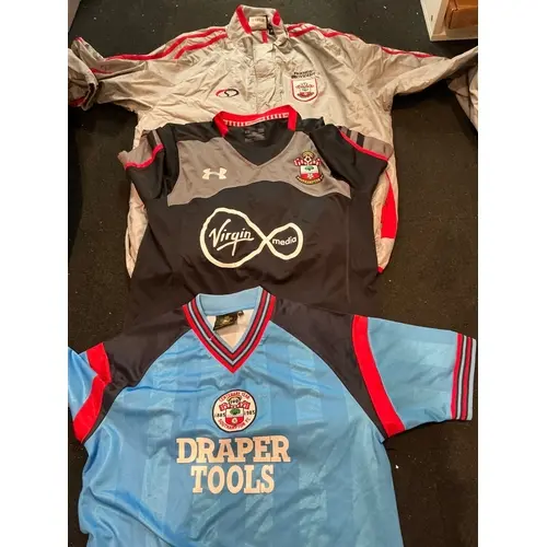 Southampton Football Shirt Collection: Includes 3 original a...