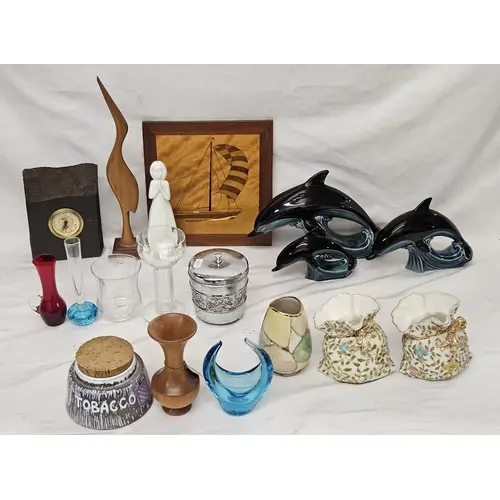 3 Poole Pottery Graduating Dolphin Figurines, small West Ger...
