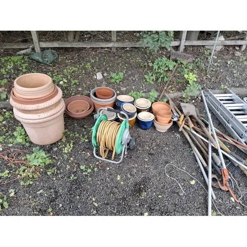 A SELECTION OF GARDEN POTS, to include 20+ small glazed/terr...