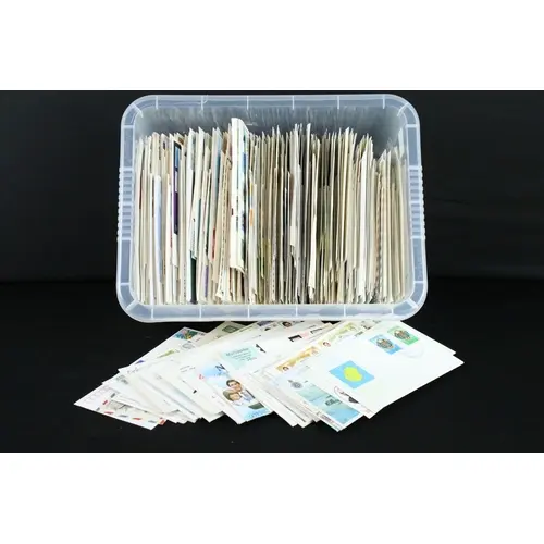 A large collection of over 700 x British, Commonwealth and w...