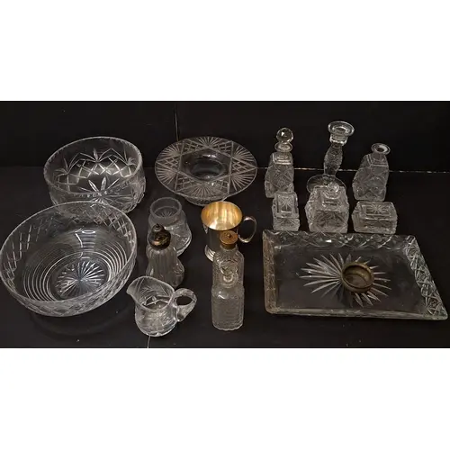 Cut Crystal incl. part dressing table set, fruit bowls, smal...