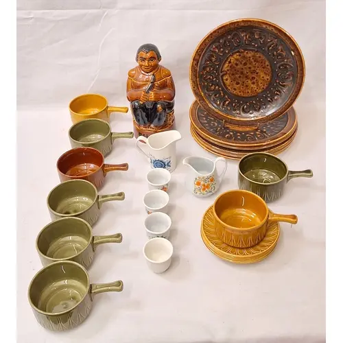 Vintage Ceramics incl. Tams soup bowls, Iden pottery dinner ...