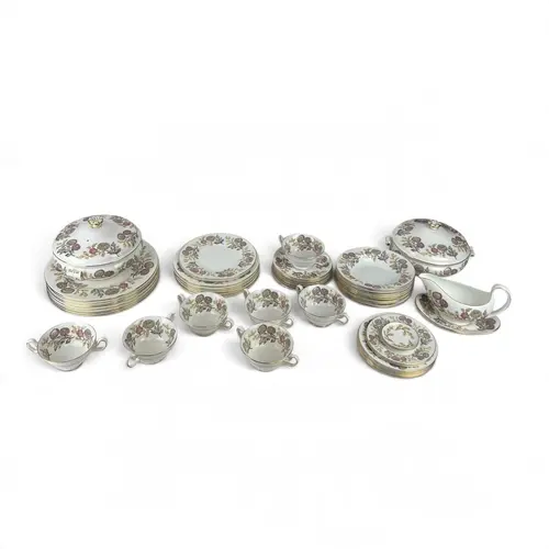 A WEDGWOOD LICHFIELD PART DINNER SERVICE
