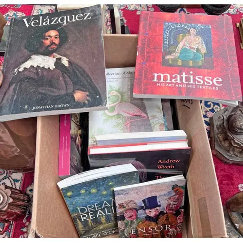 SELECTION OF ART REFERENCE BOOKS AND AUCTION CATALOGUES IN O...