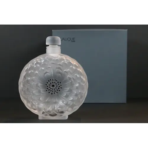 Lalique France 'Dahlia' glass perfume bottle, having frosted...