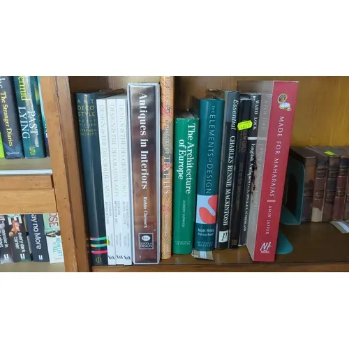 A group of hardback reference books on design, architecture,...