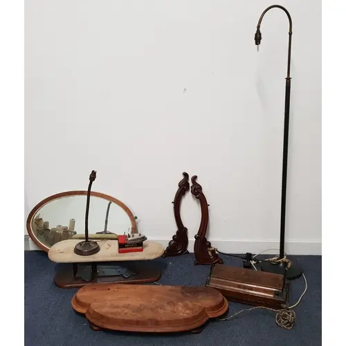 ASSORTMENT OF VINTAGE AND ANTIQUE ITEMS comprising oak carpe...