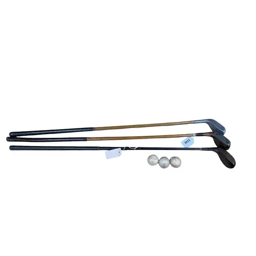 An early 20th century Alex Patrick hickory shaft "Robbie Put...