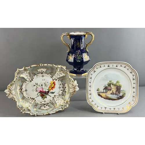 A Ridgway porcelain dessert dish, c.1820, painted with a flo...