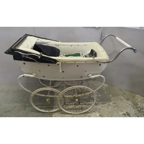 Vintage Silver Cross Pram, blue head with accessories approx...