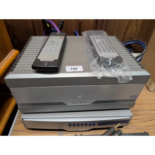 Quad 909 stereo power amplifier and a Quad 99 preamplifier (...