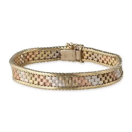 AN ITALIAN 9CT GOLD BRACELET Weight: 19.0gms
