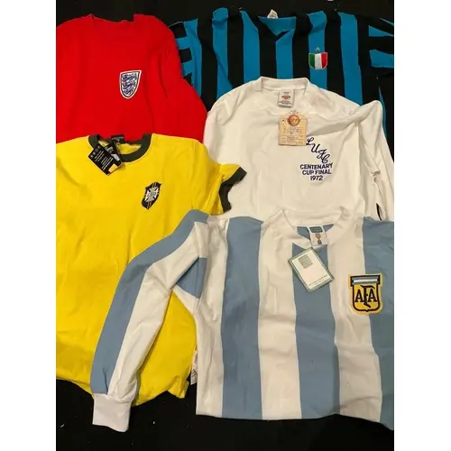 Replica Football Shirt Collection: Includes England 1966, Br...
