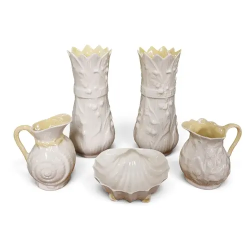 A good quantity of Belleek. TB 16 cm approx.