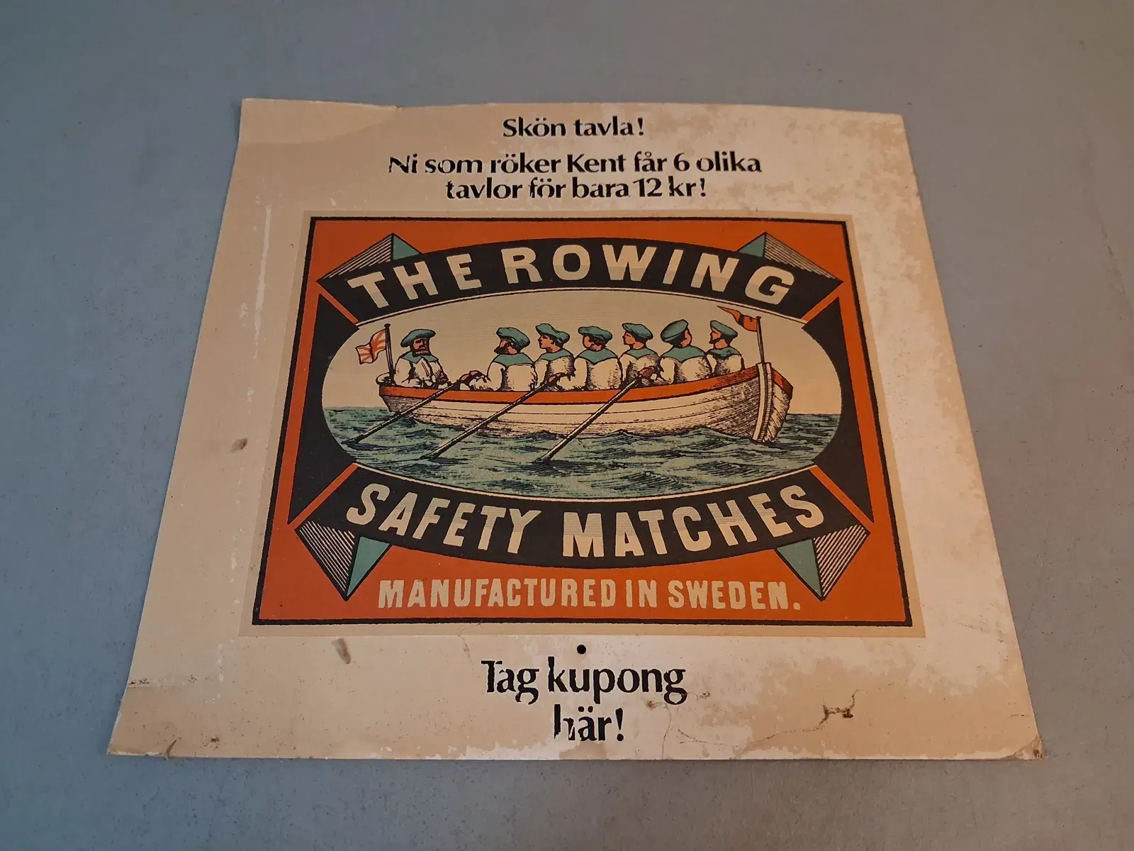Reklam skylt i papper.