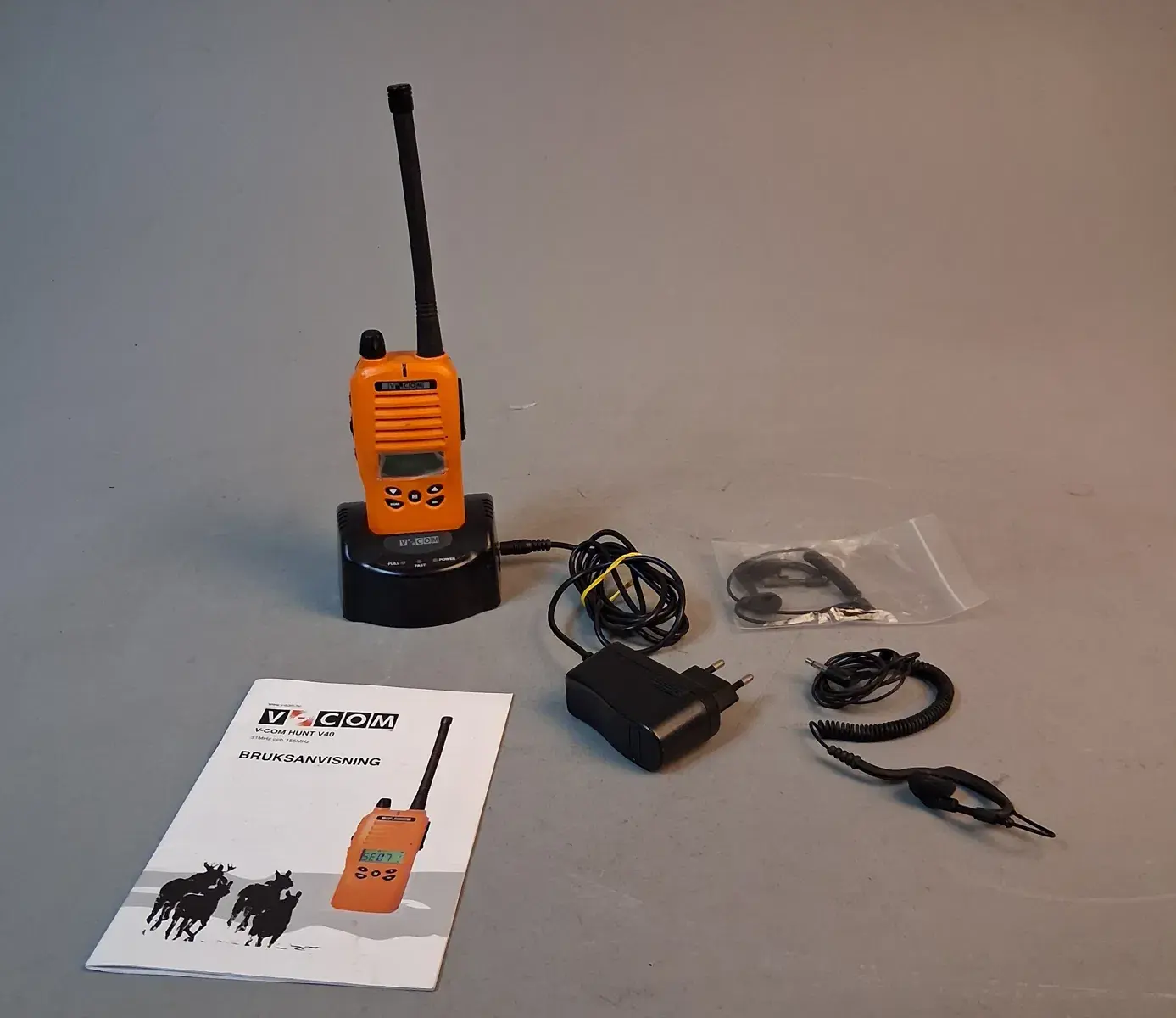 V-Com Hunt V40. VHF-Jaktradio.