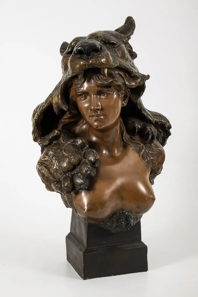 "Chriemhilde" bust. Vienna-based manufacturer Friedrich Goldscheider.