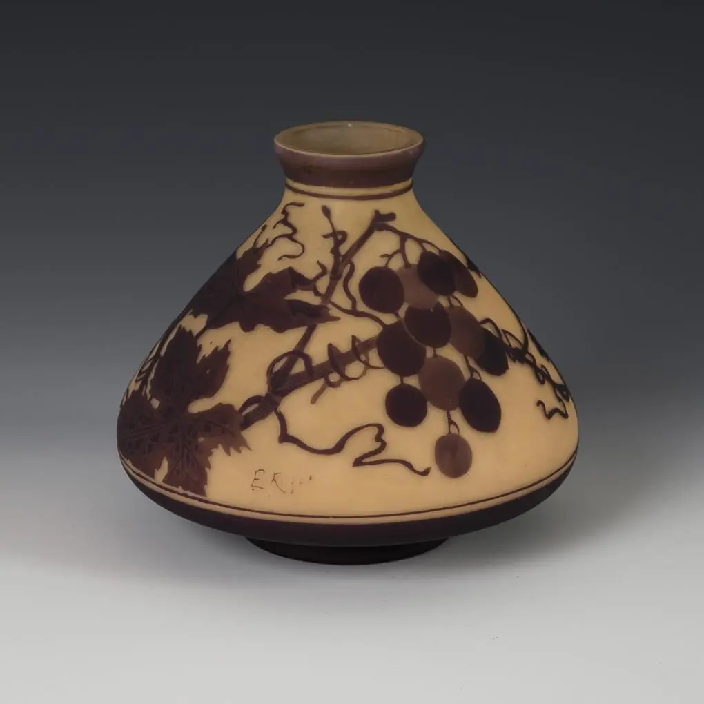 Vase with grapevine decoration. Edmont Rigot.