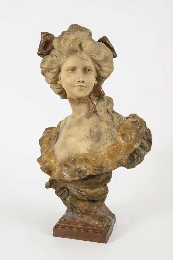 Art Nouveau bust of a young lady.