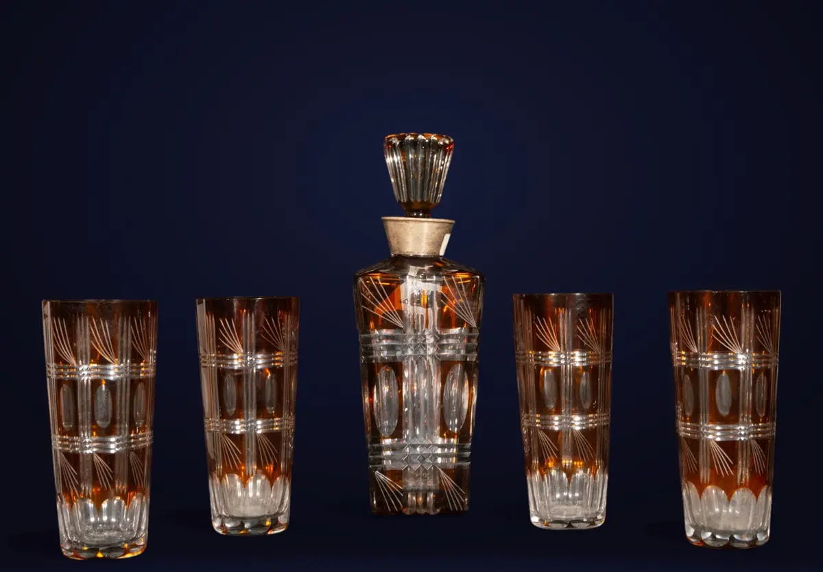Liquor decanter and 4 whiskey glasses in Bohemian crystal and silver