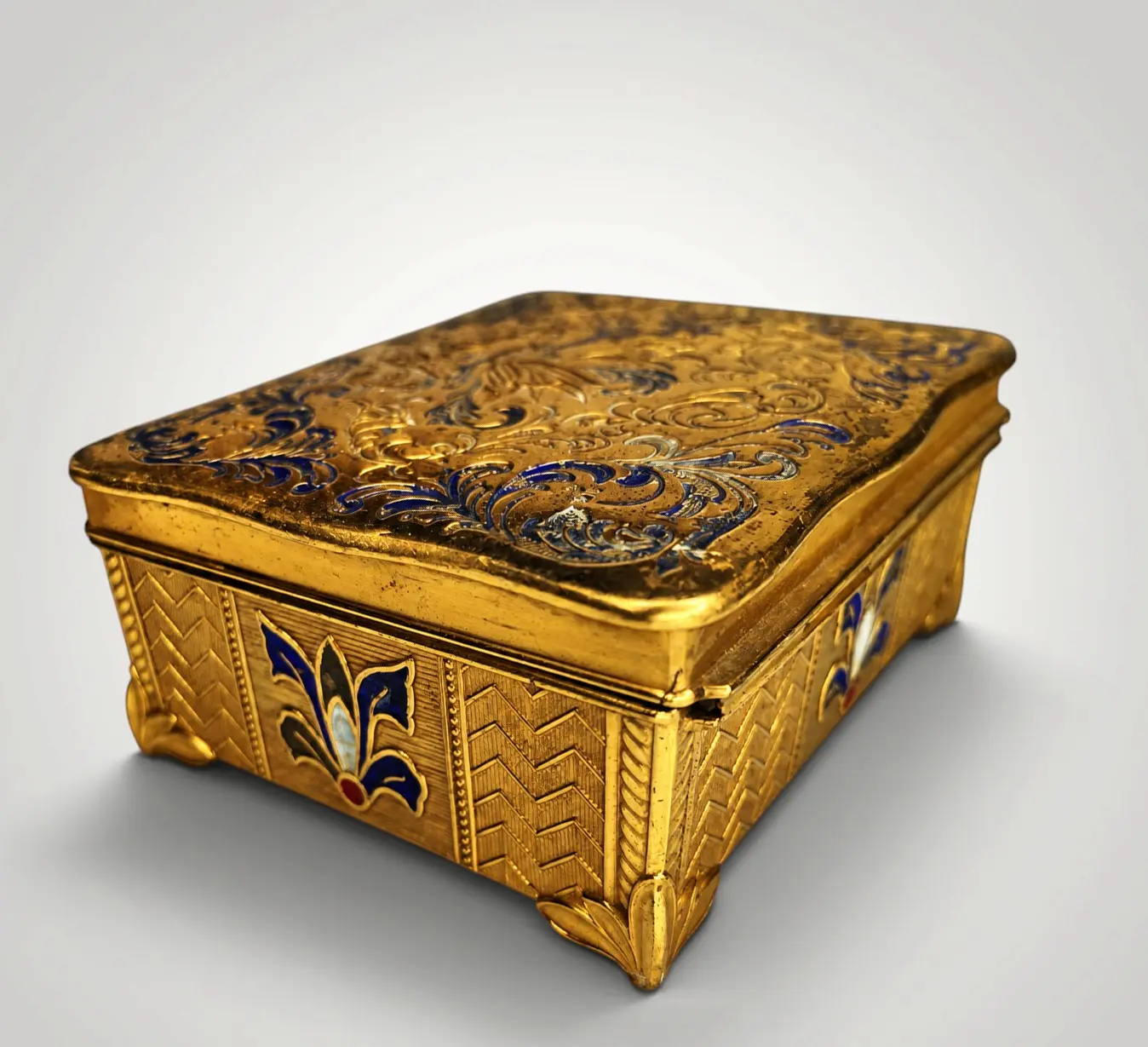 VINTAGE FRENCH ART NOUVEAU GILT BRONZE BOX