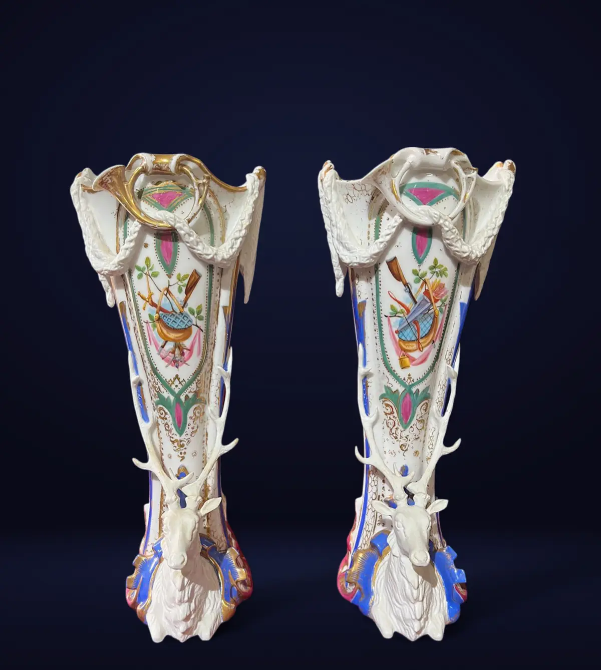 Exquisite Old Paris porcelain Flowerpots, 19th century