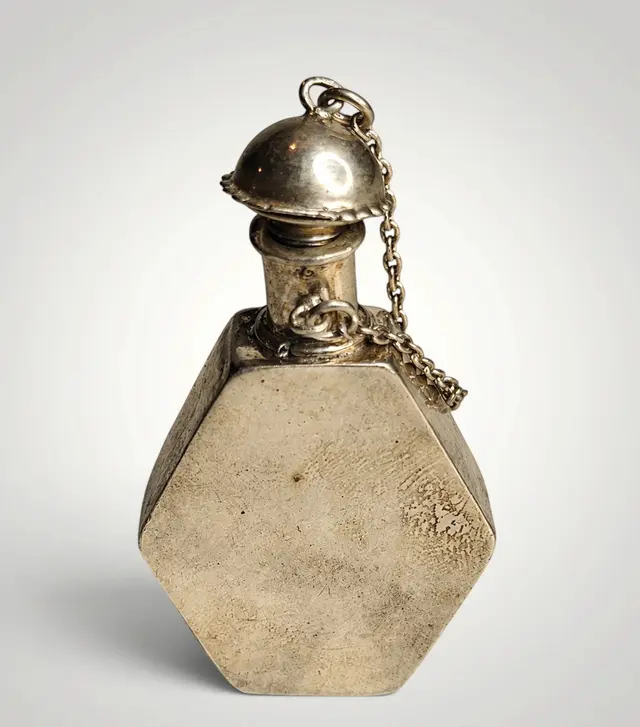 Silver perfume bottle, weight 16 grams