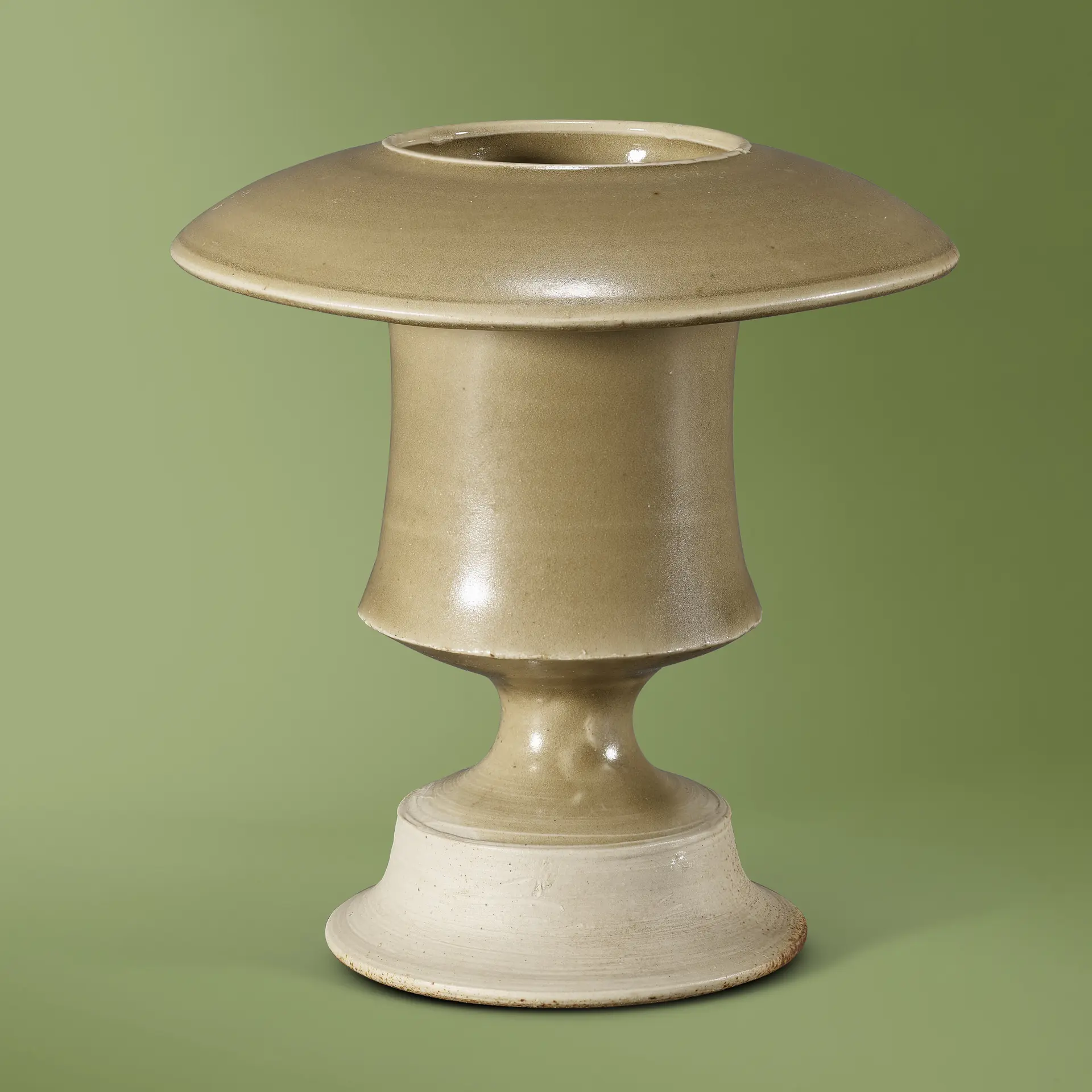 A Yaozhou Celadon Burner