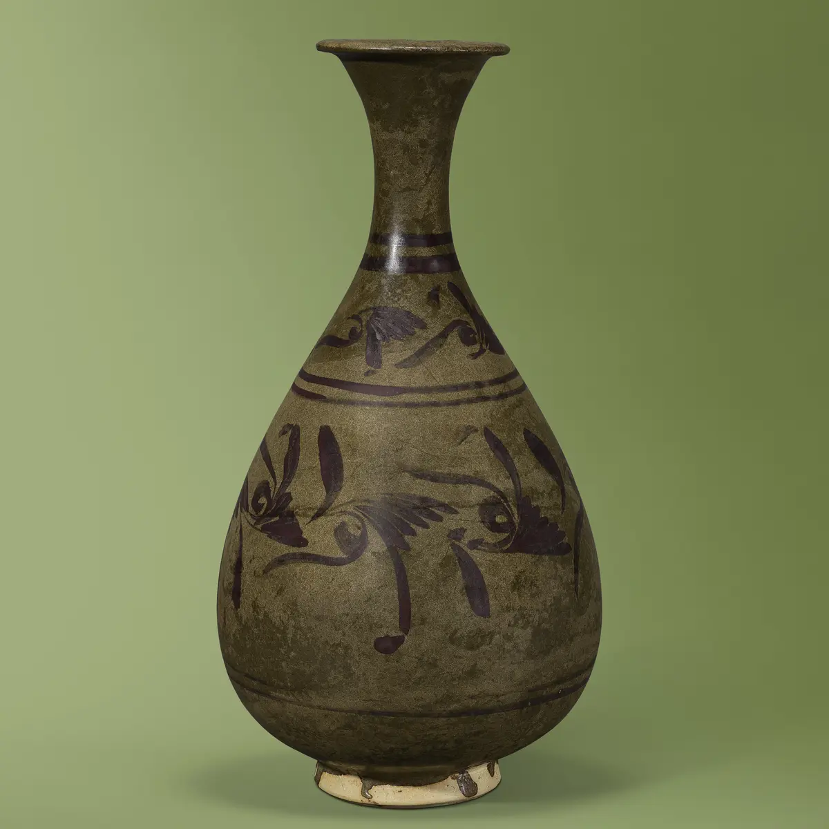 A Cizhou-Type Brown Painted Pear-Shaped Vase, Yuhuchunping