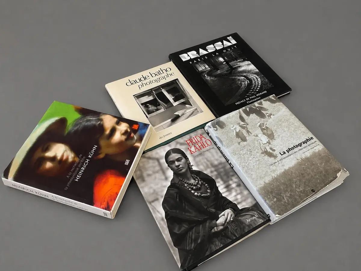 A set of five books on photography. - Lot 98